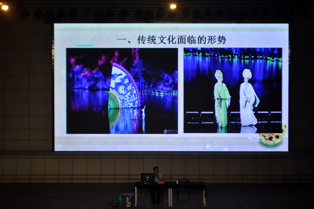 刘伟000.jpg
