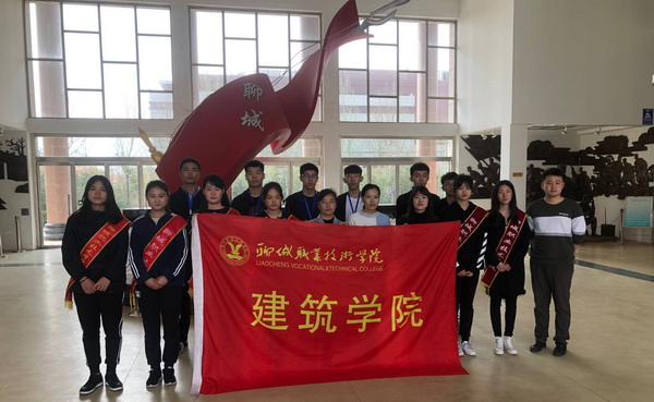 革命烈士纪念堂1.jpg